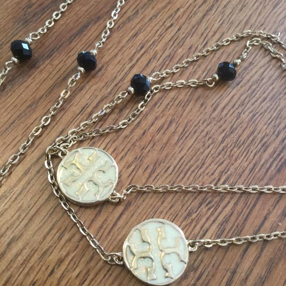Long enamel and crystal necklace